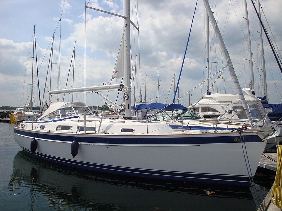 2015 Hallberg-Rassy 372