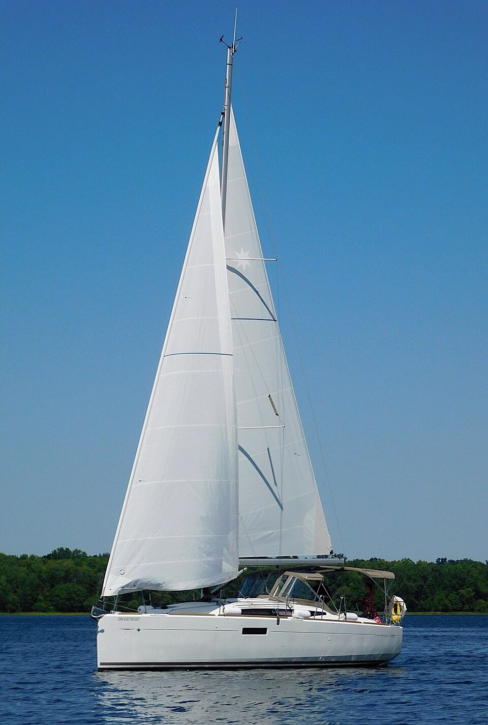 2015 Jeanneau Sun Odyssey 349